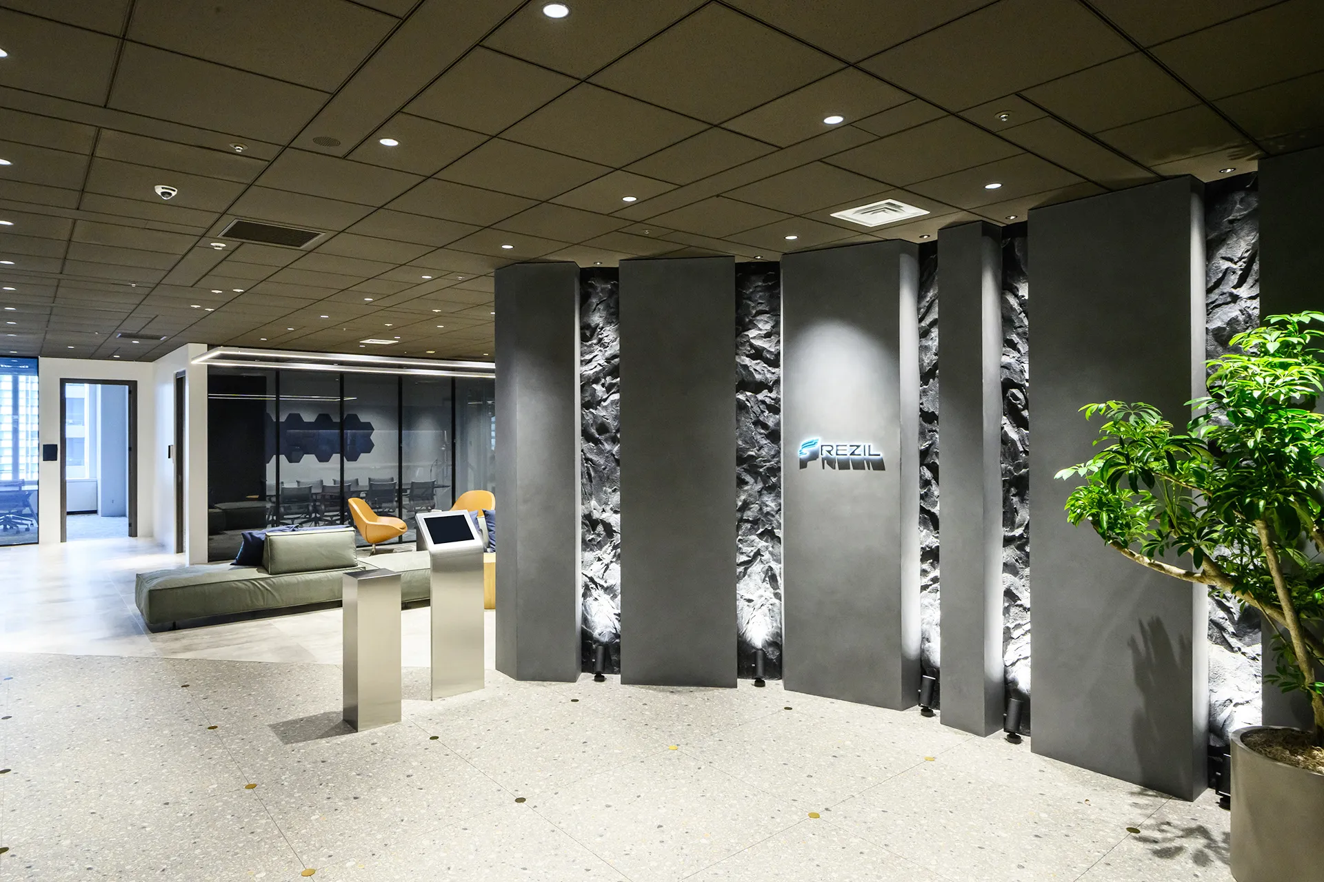 レジル株式会社